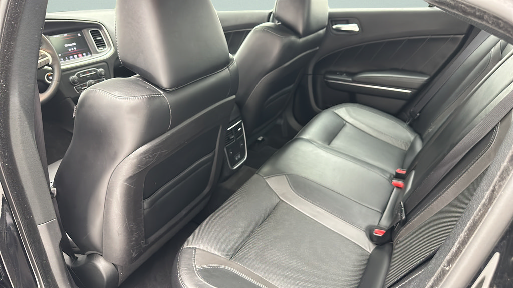 Used 2015 Dodge Charger SXT w/ AWD Plus Group image 10