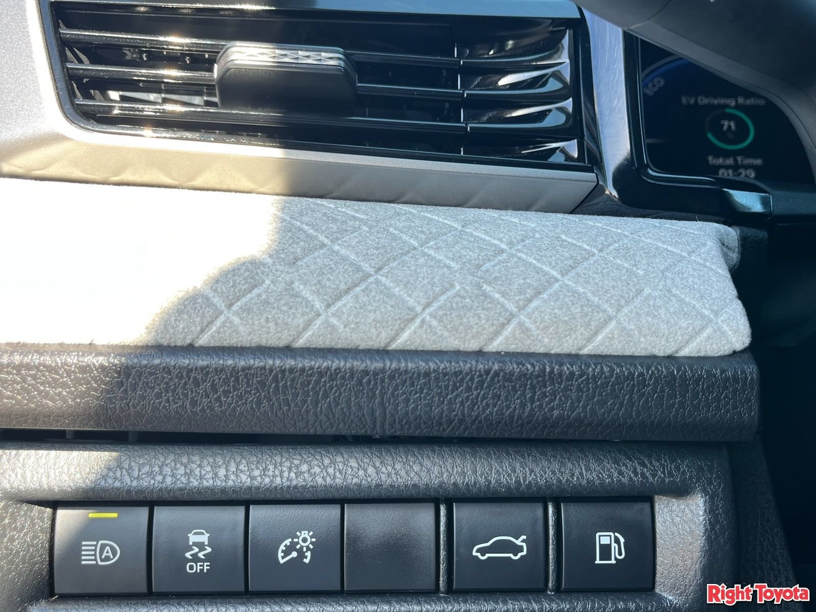 Certified 2026 Toyota Camry XLE FWD image 32