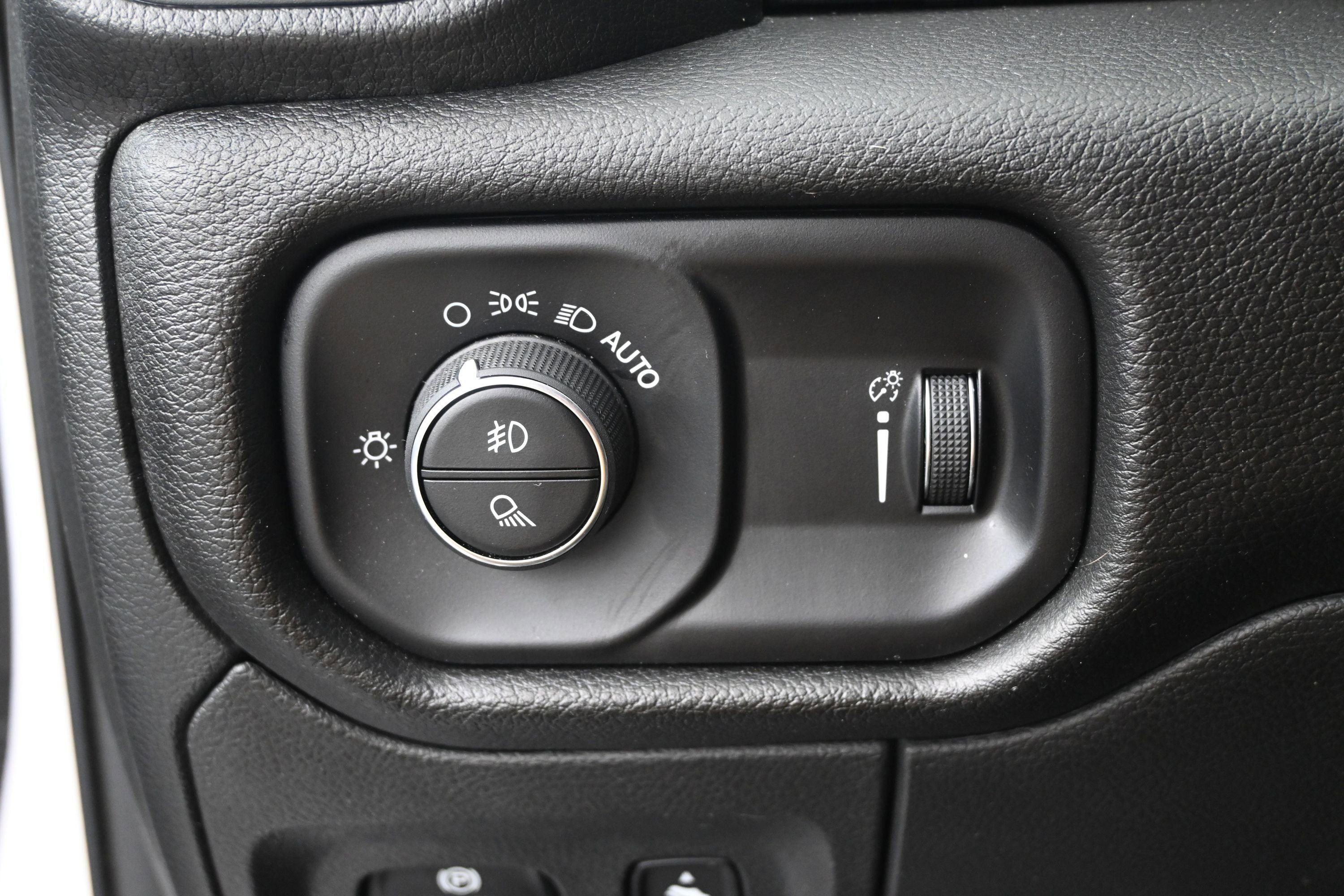 Used 2023 RAM 1500 Big Horn AWD/4WD image 12