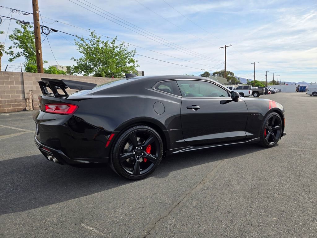 Used 2018 Chevrolet Camaro SS w/ LPO, Ground Effects Package image 6