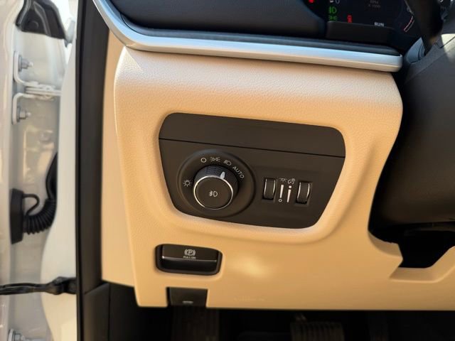 New 2026 Jeep Grand Cherokee Limited image 24