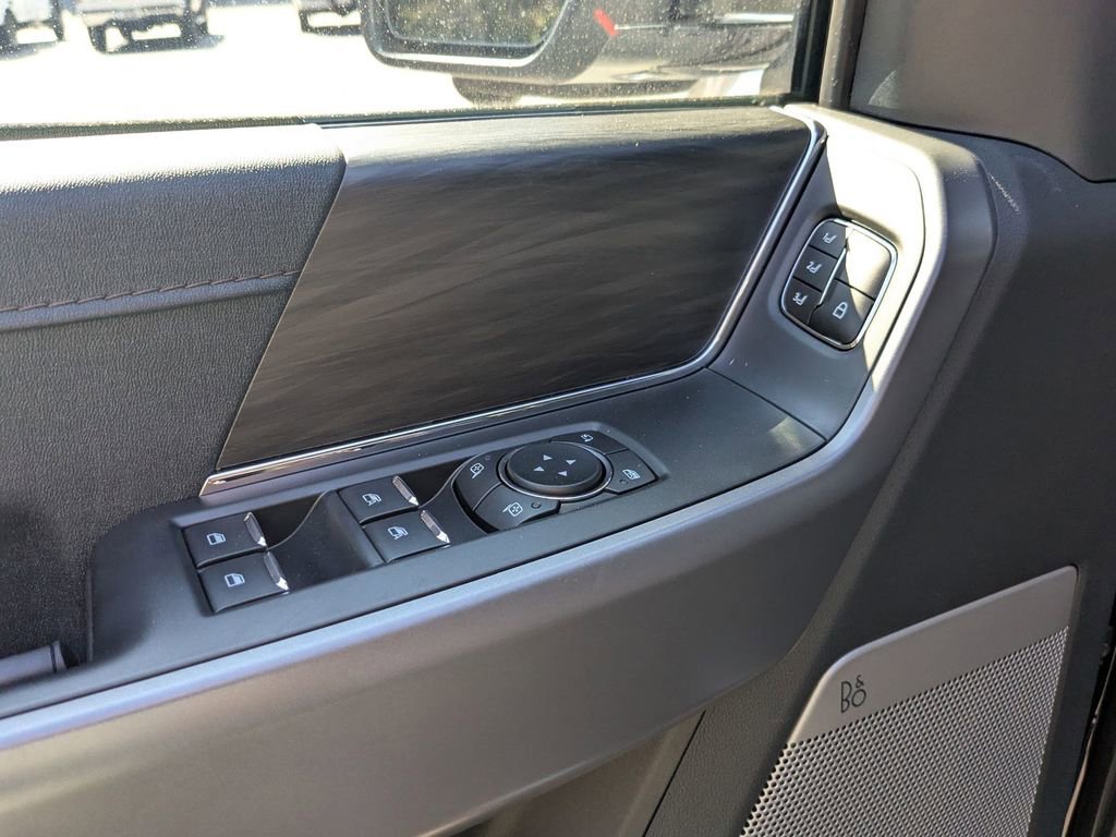 New 2025 Ford F150 Lariat w/ Equipment Group 501A Mid image 13