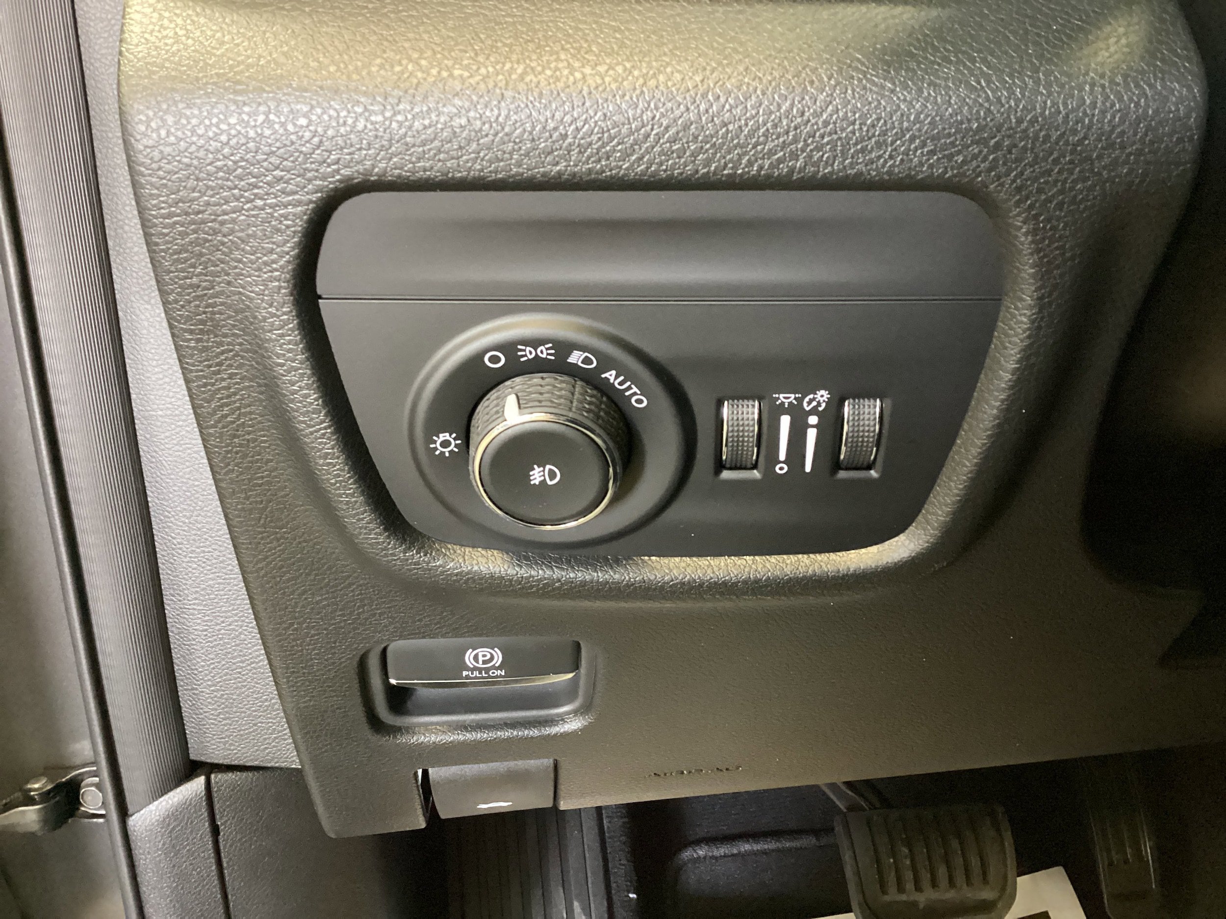 New 2026 Jeep Grand Cherokee Limited w/ Limited Altitude Package AWD/4WD image 22