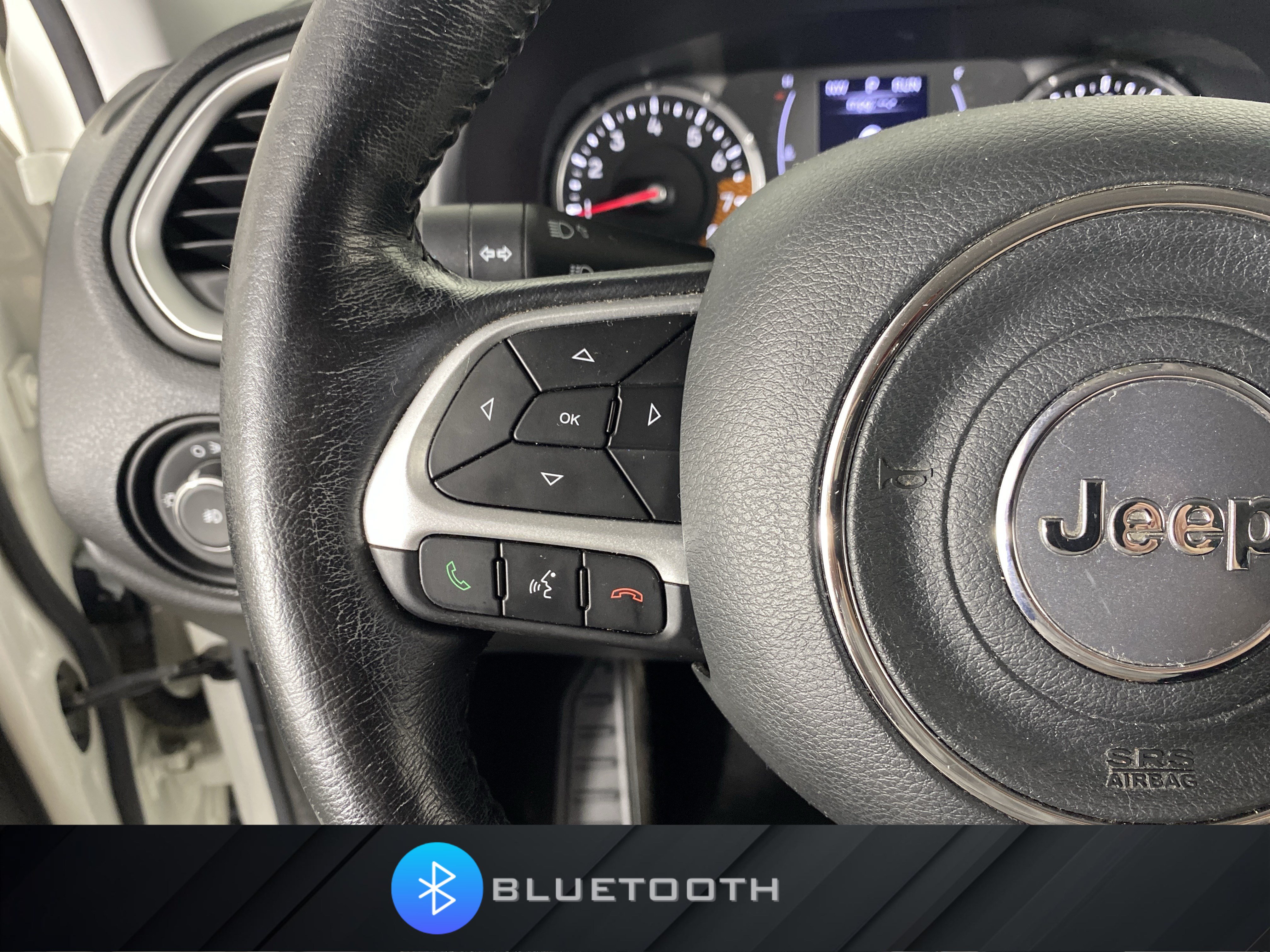 Used 2020 Jeep Renegade Latitude w/ Cold Weather Group AWD/4WD image 23