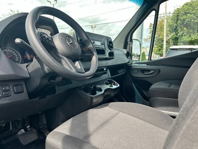 Used 2023 Mercedes-Benz Sprinter 2500 image 18