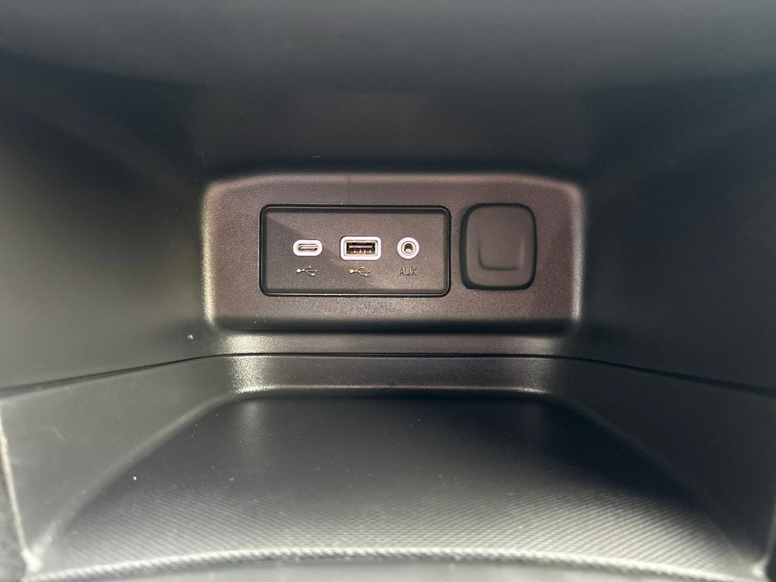 Used 2022 Chevrolet Equinox LT image 23