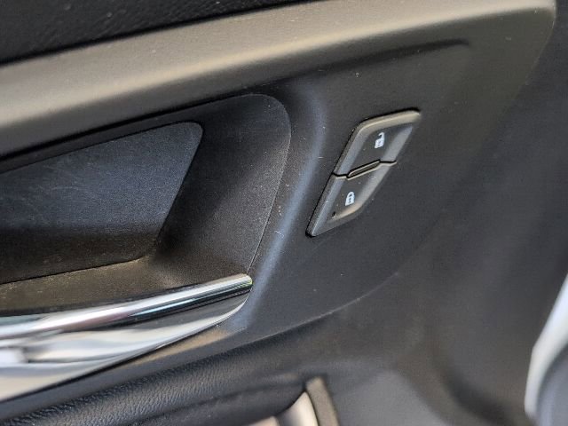 Used 2022 Chevrolet Malibu LT FWD image 15