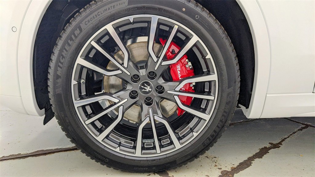 New 2024 Maserati Grecale GT image 4