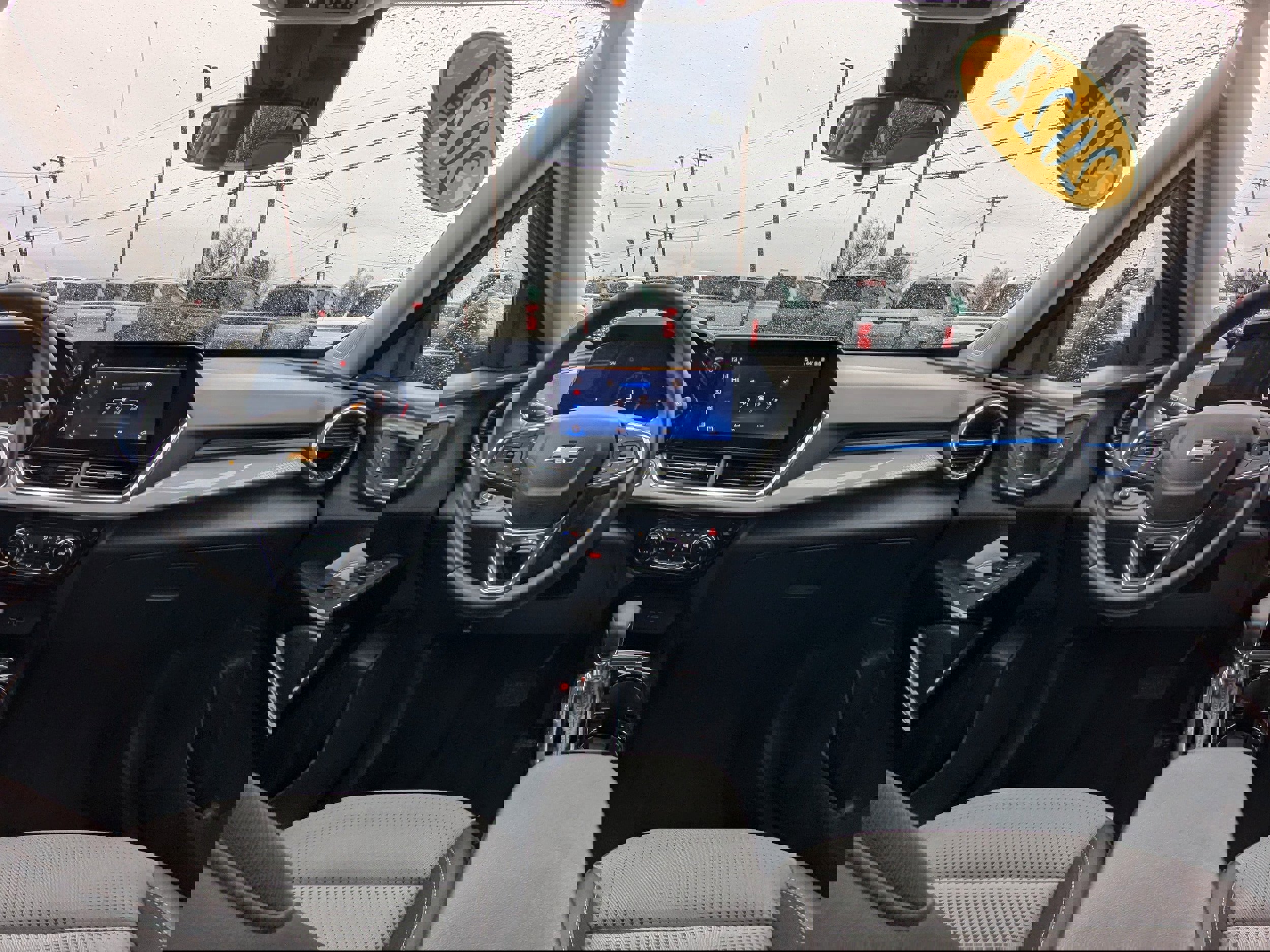 Used 2024 Chevrolet Trax LT w/ Driver Confidence Package image 7