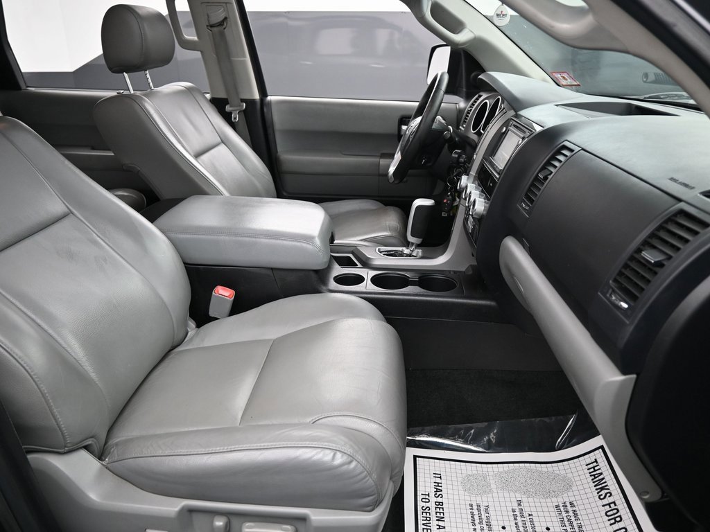 Used 2015 Toyota Sequoia Limited image 40