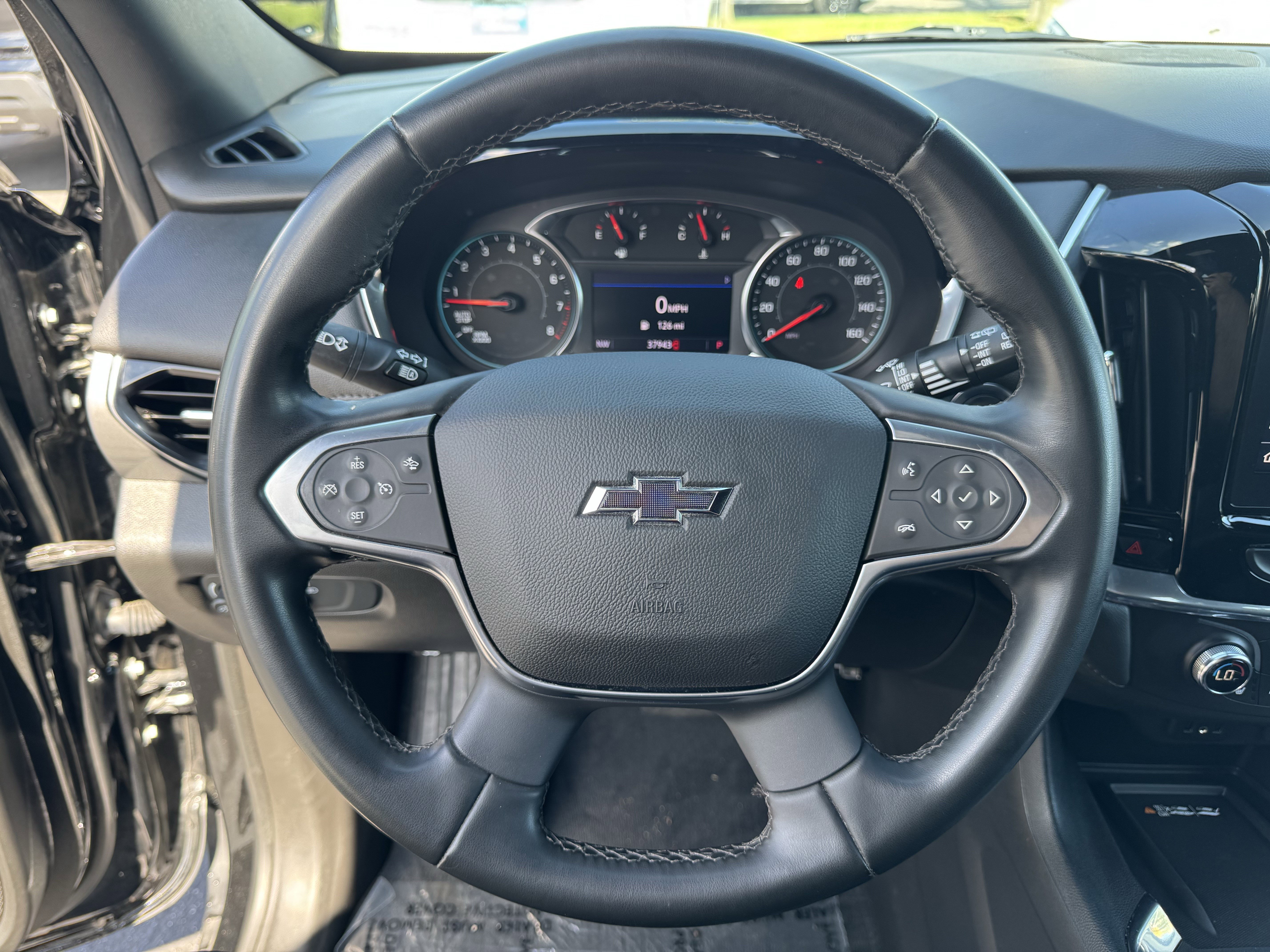 Used 2023 Chevrolet Traverse LT image 20