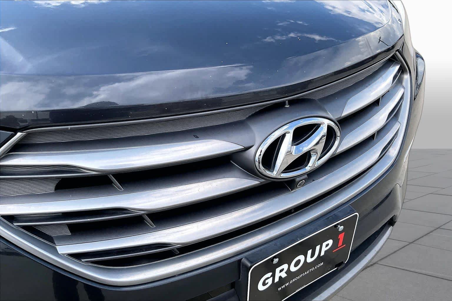 Used 2018 Hyundai Santa Fe Sport w/ 2.4L Tech Package 04 FWD image 28