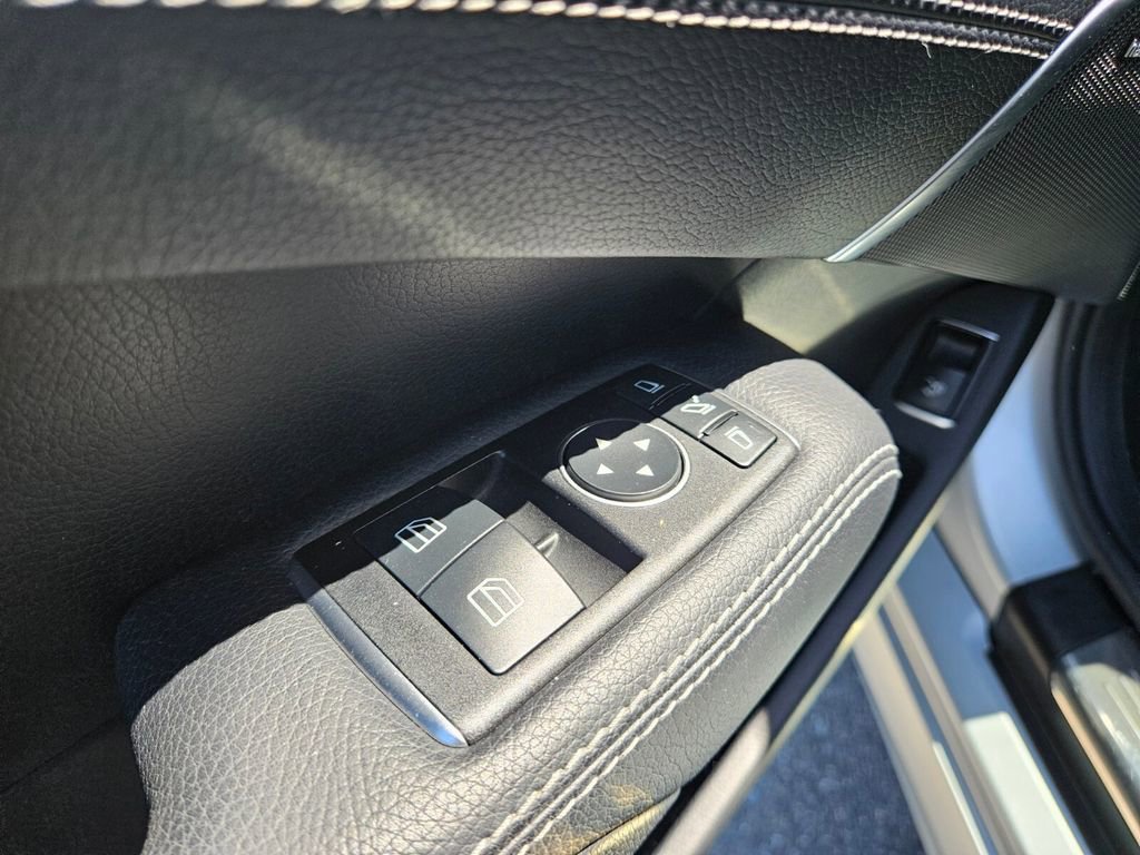 Certified 2016 Mercedes-Benz SL 400 image 10