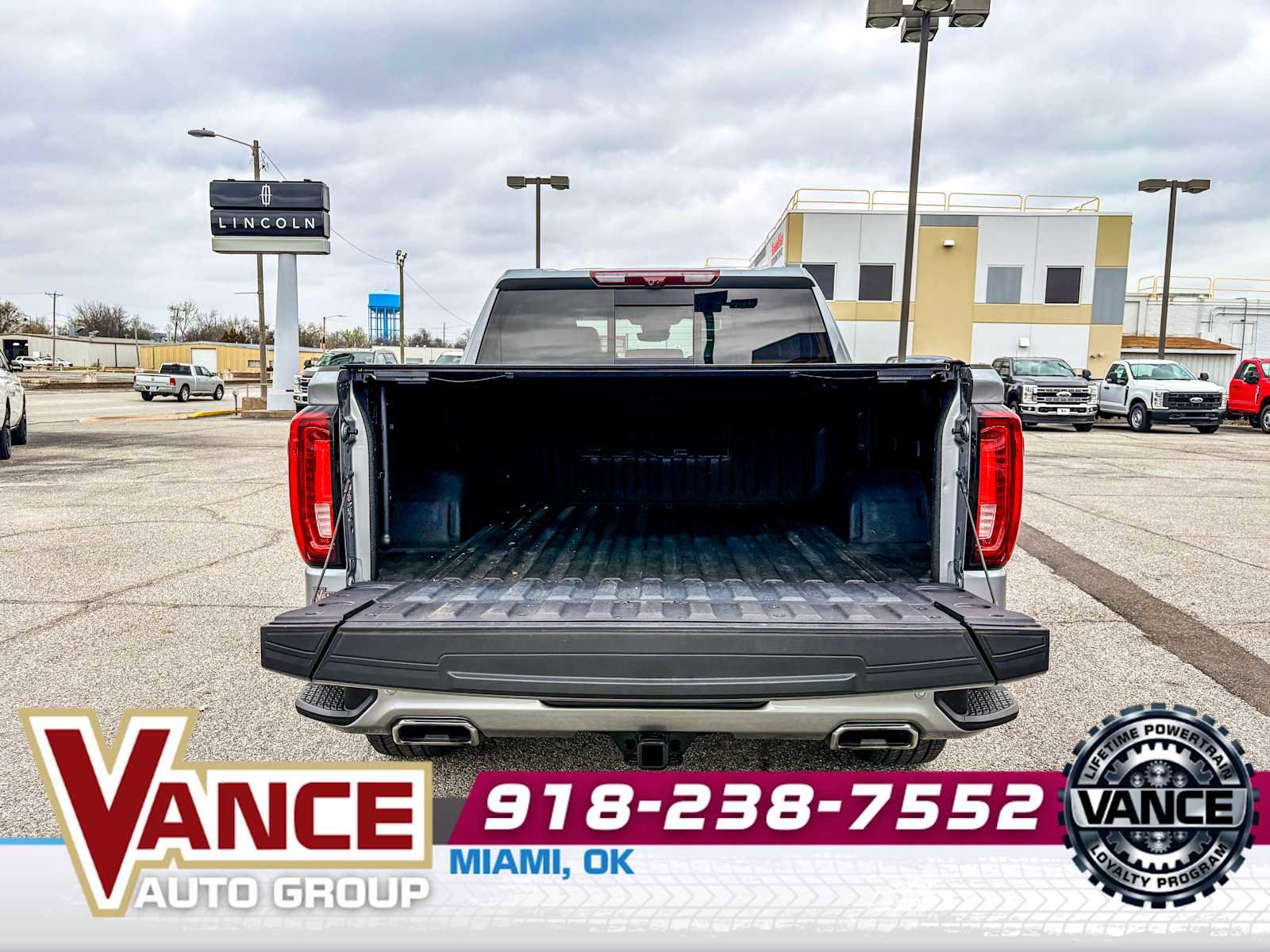 Used 2024 GMC Sierra 1500 Denali w/ Denali Reserve Package AWD/4WD image 16