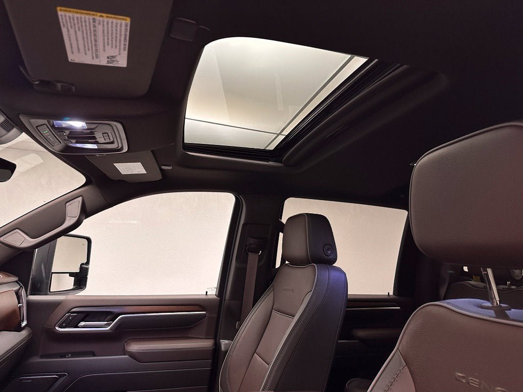 Used 2026 GMC Sierra 2500 Denali AWD/4WD image 9