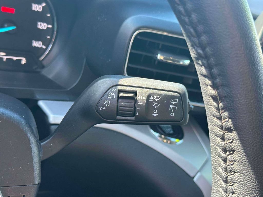 Used 2024 Ford Explorer XLT w/ Equipment Group 202A AWD/4WD image 25