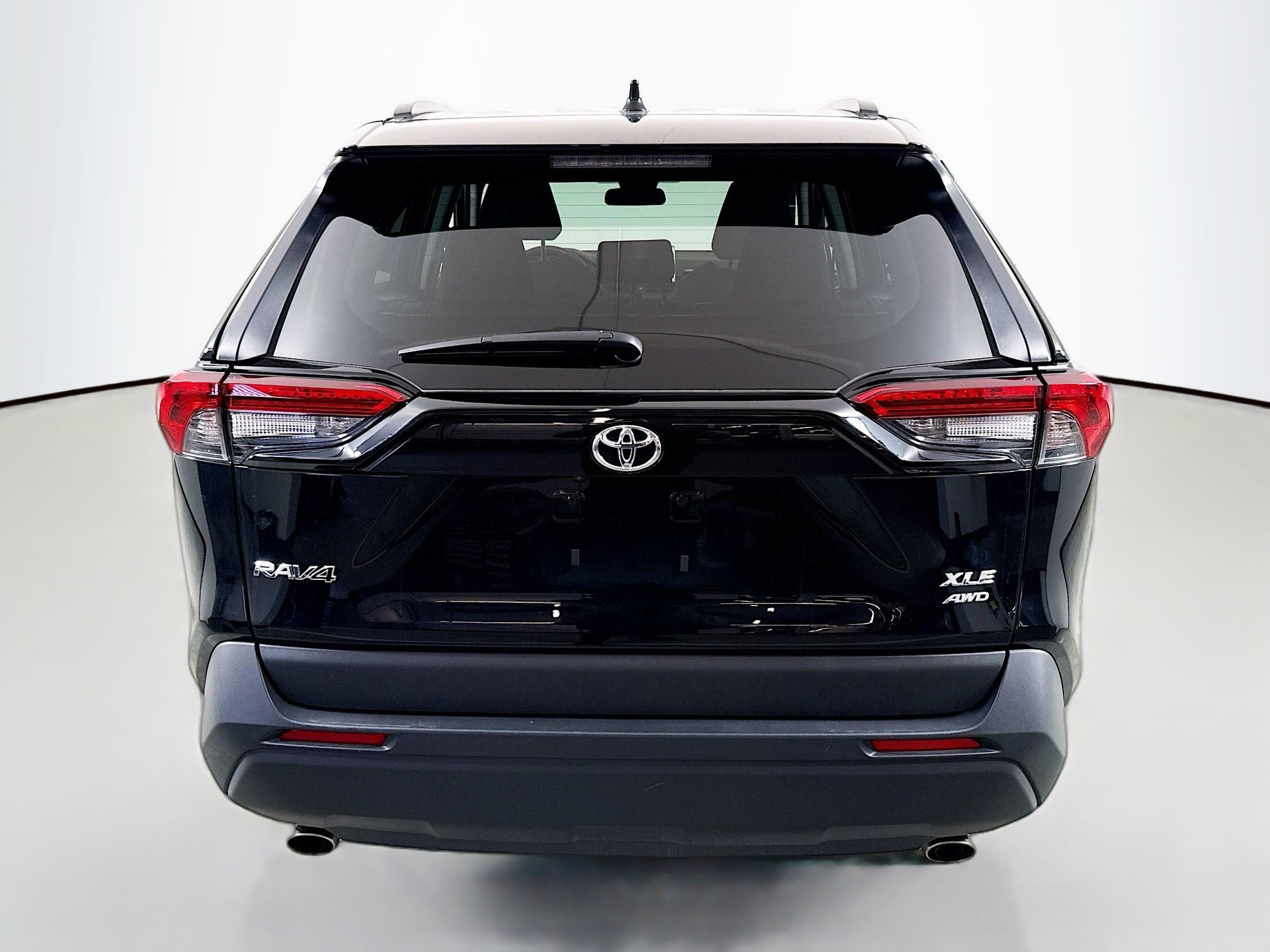 Used 2025 Toyota RAV4 XLE image 6