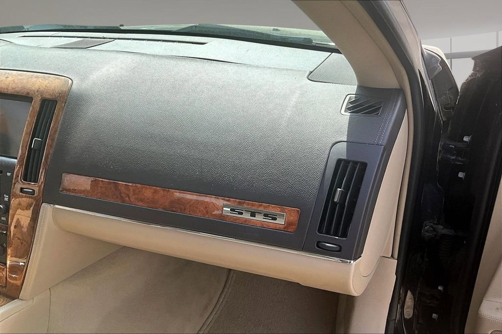Used 2007 Cadillac STS V8 w/ Preferred Equipment Group AWD/4WD image 16