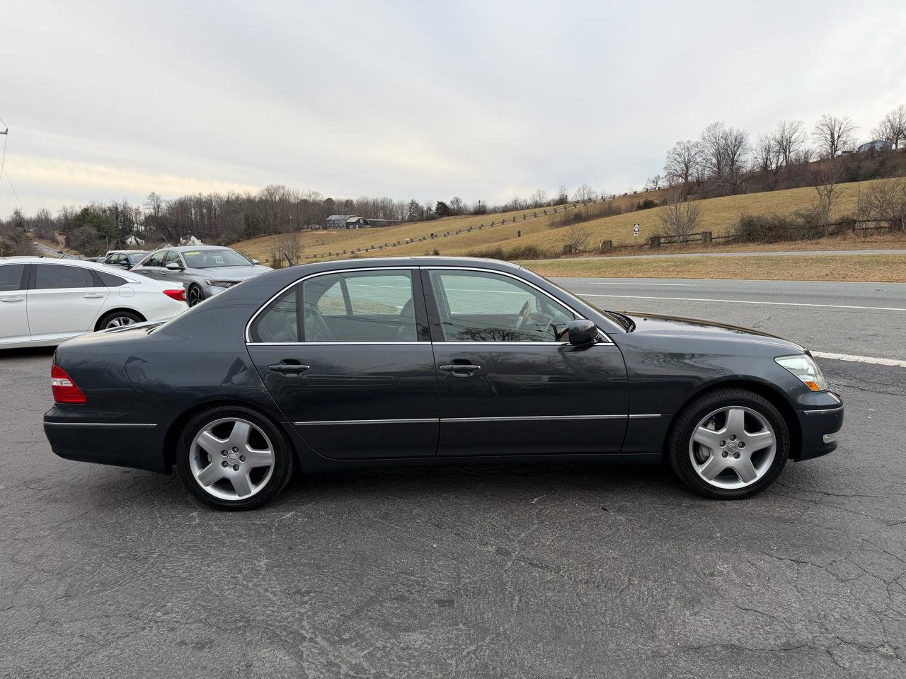 Used 2005 Lexus LS 430 RWD image 7