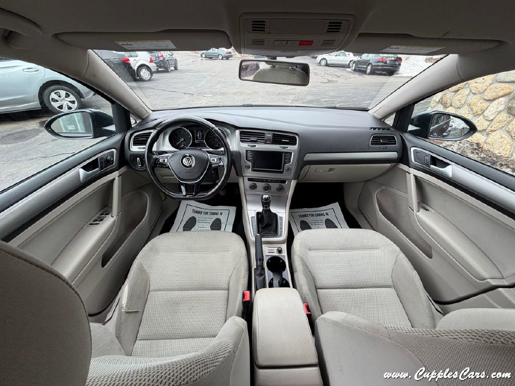 Used 2016 Volkswagen Golf S image 20