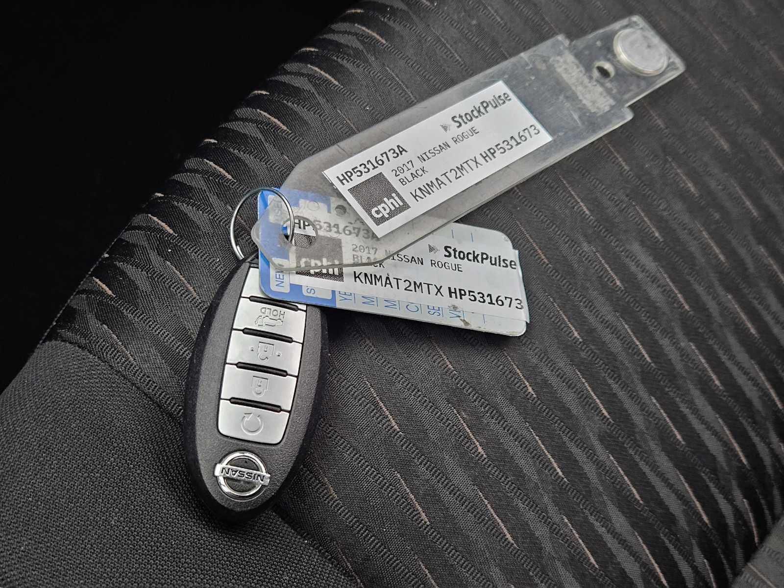 Used 2017 Nissan Rogue SV w/ SV Premium Package FWD image 33