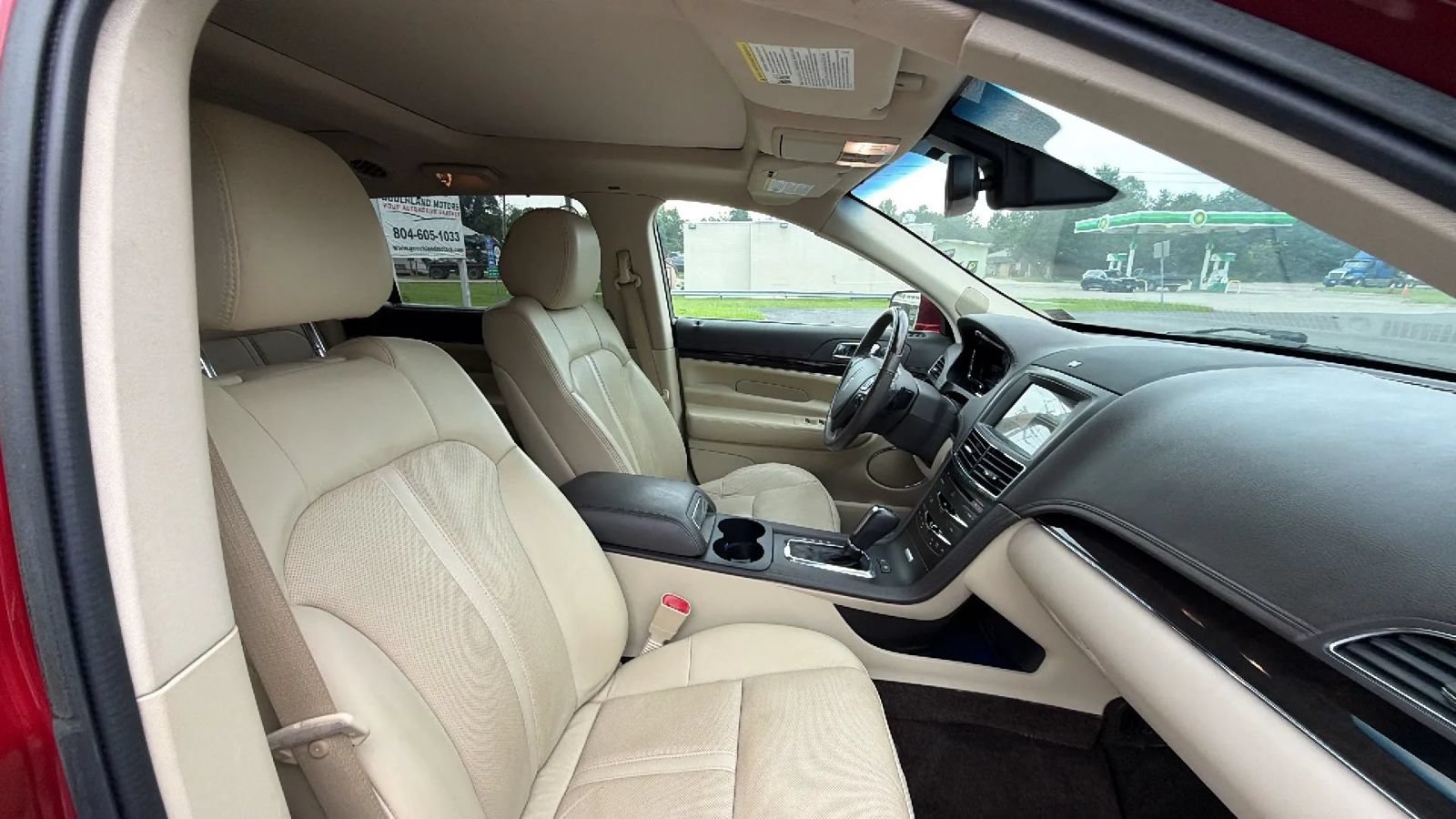 Used 2019 Lincoln MKT AWD image 66