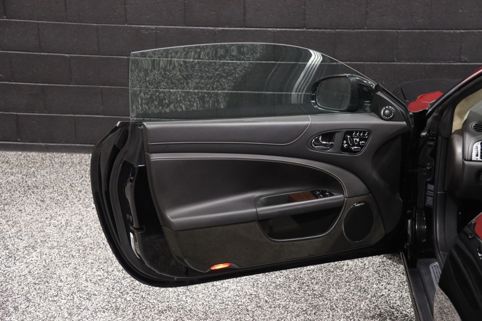 Used 2014 Jaguar XK Coupe RWD image 39