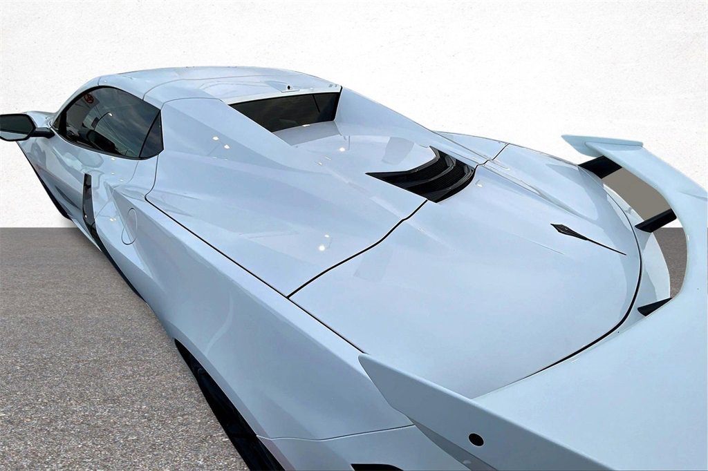 Used 2025 Chevrolet Corvette Stingray Preferred Conv w/ 2LT image 19