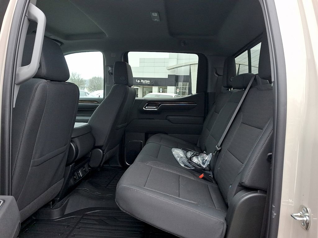 New 2026 GMC Sierra 1500 SLE image 6