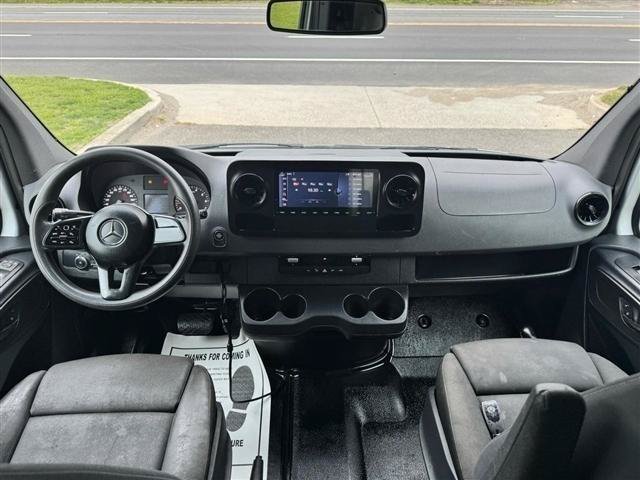 Used 2019 Mercedes-Benz Sprinter 1500 image 19