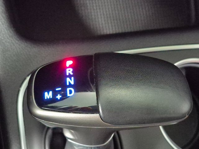 Used 2020 Dodge Durango SXT image 22