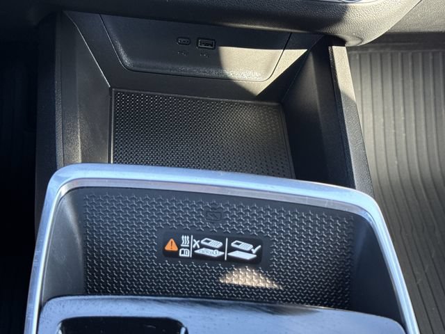 Used 2025 Chevrolet Equinox LT w/ Convenience Package II FWD image 24