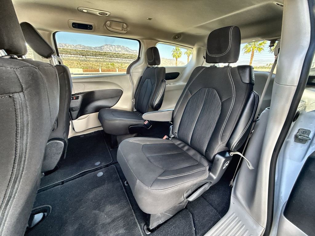Used 2024 Chrysler Voyager LX FWD image 15