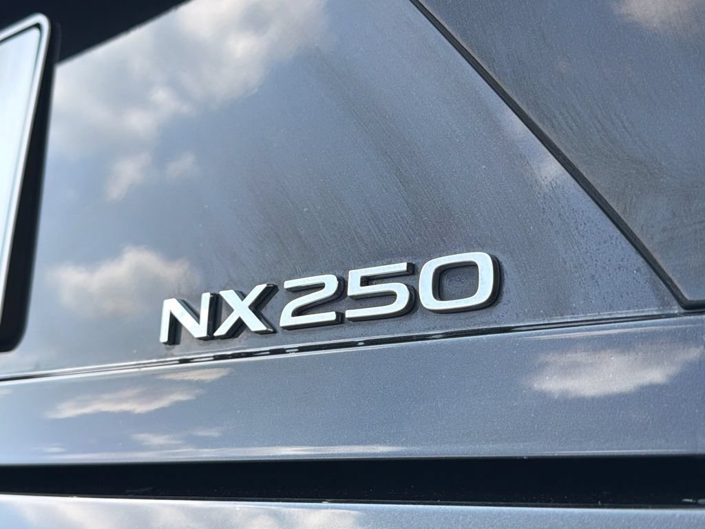 Used 2025 Lexus NX 250 FWD w/ Towing Package (2000 Lbs) image 18