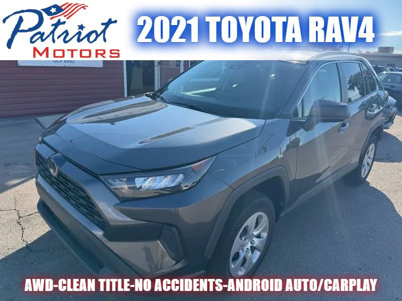 Used 2021 Toyota RAV4 LE image 1