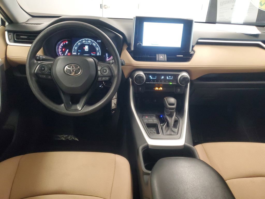 Used 2024 Toyota RAV4 LE image 9