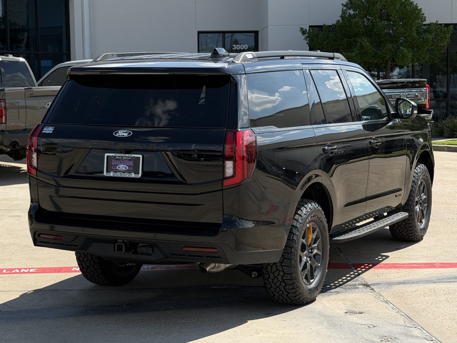 New 2027 Ford Expedition Tremor w/ Driver's Package AWD/4WD image 4