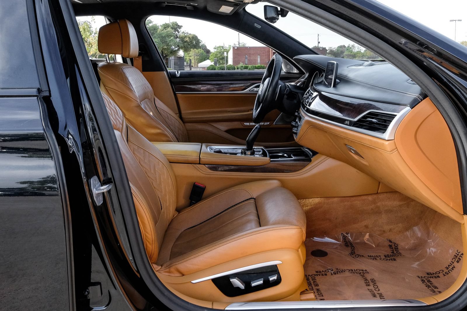Used 2018 BMW M760i xDrive AWD/4WD image 31