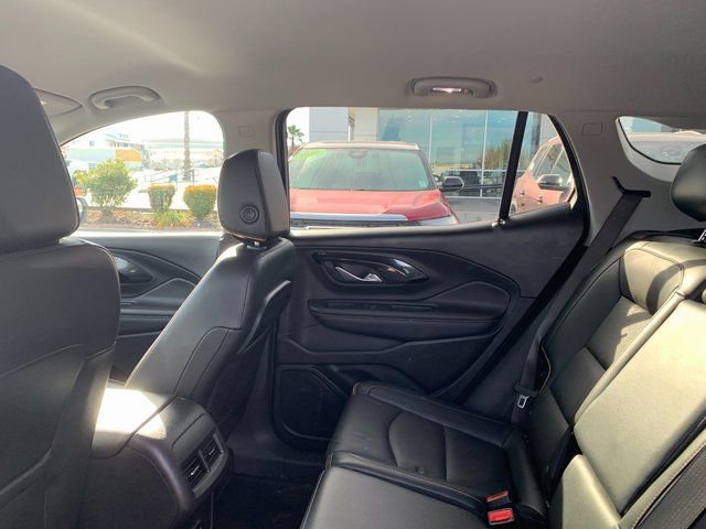 Used 2022 GMC Terrain AT4 image 12