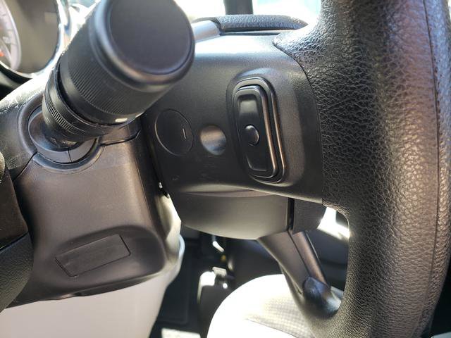Used 2018 Dodge Grand Caravan SE w/ UConnect Hands-Free Group FWD image 23