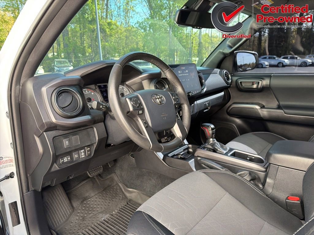 Used 2020 Toyota Tacoma TRD Off-Road AWD/4WD image 52