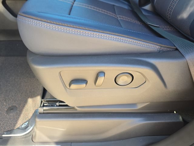New 2026 Chevrolet Silverado 1500 High Country w/ Technology Package AWD/4WD image 16
