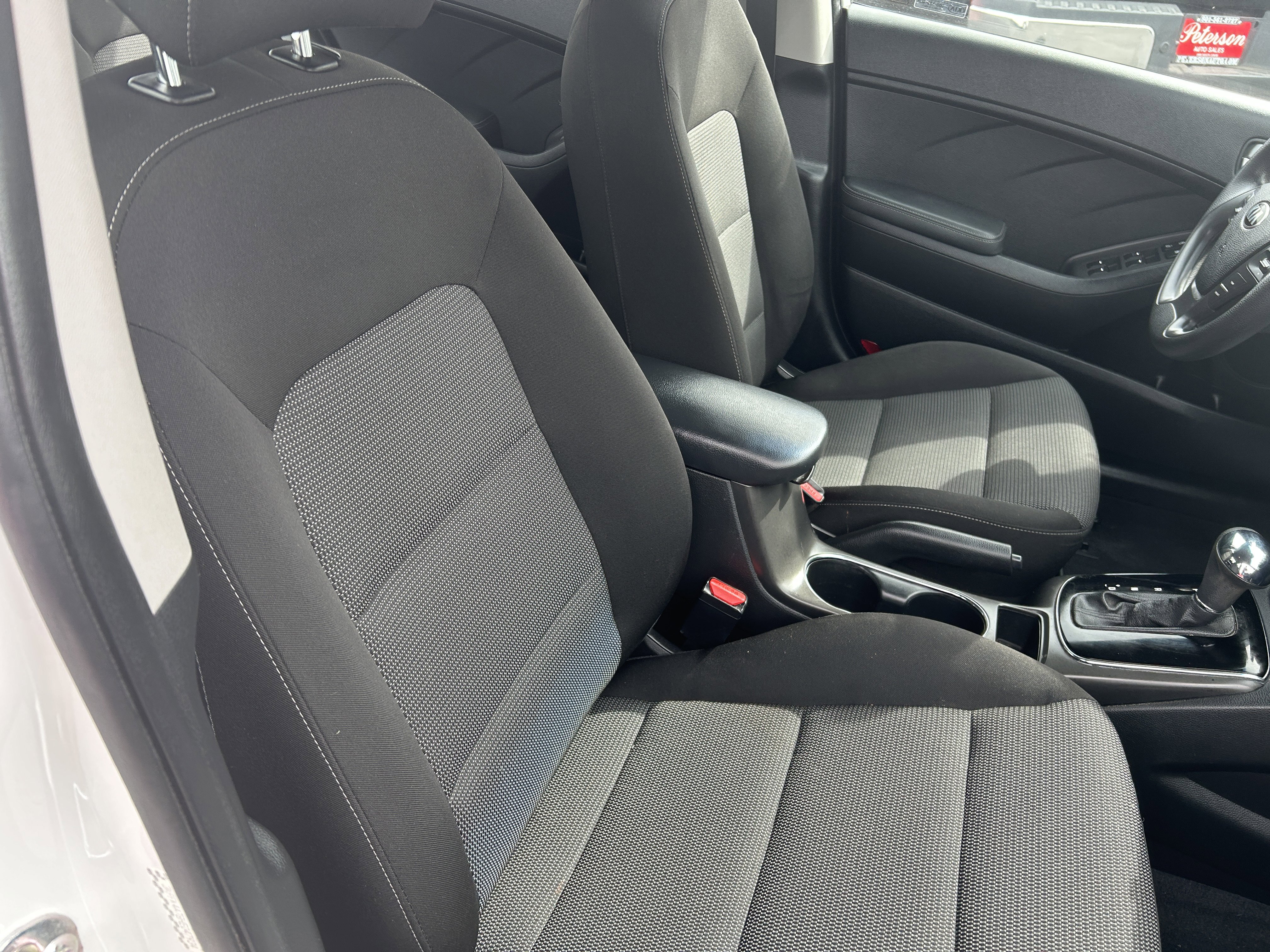 Used 2017 Kia Forte LX image 7