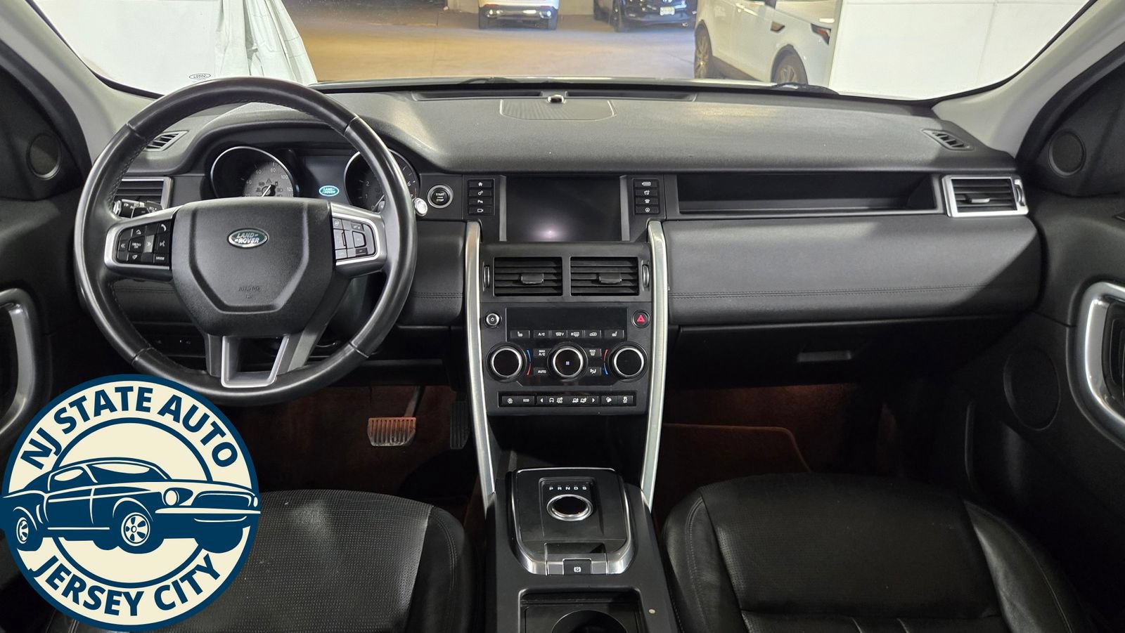 Used 2019 Land Rover Discovery Sport HSE AWD/4WD image 27