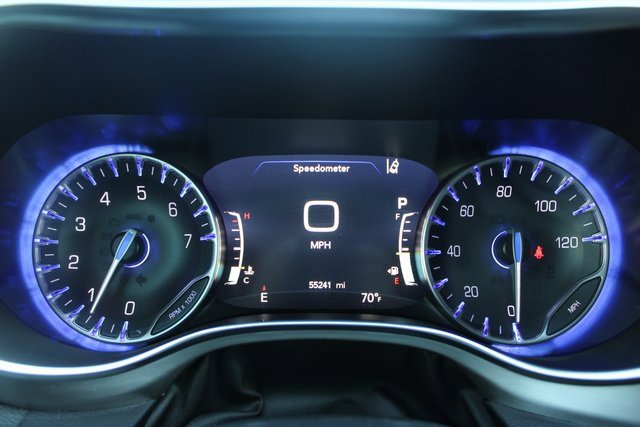 Used 2023 Chrysler Pacifica Limited w/ S Appearance Package image 31