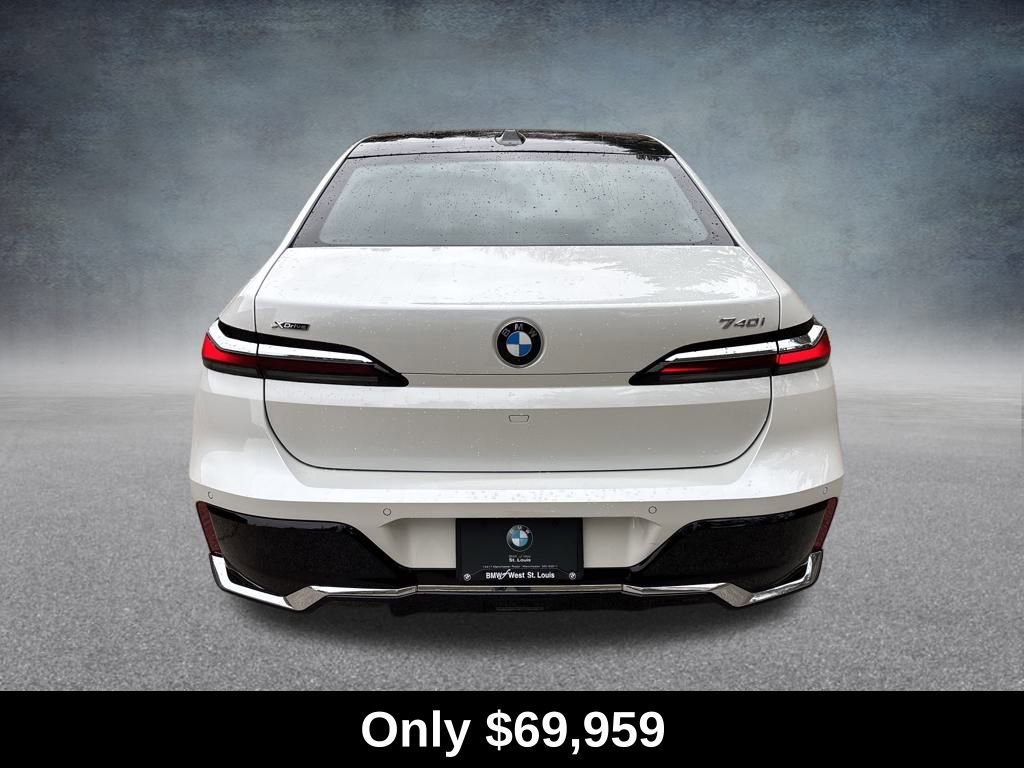 Used 2025 BMW 740i xDrive AWD/4WD image 4