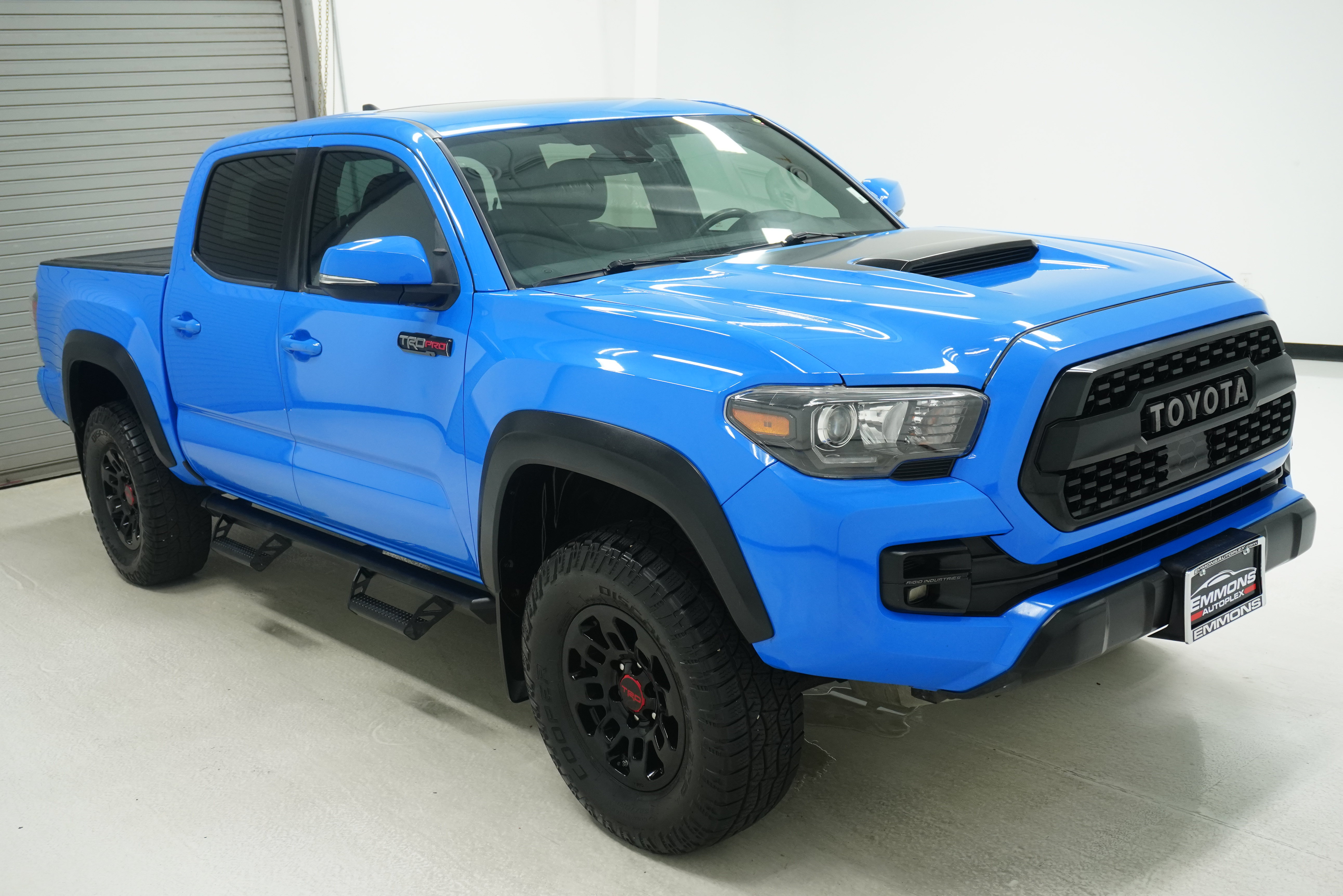 Used 2019 Toyota Tacoma TRD Pro AWD/4WD image 3