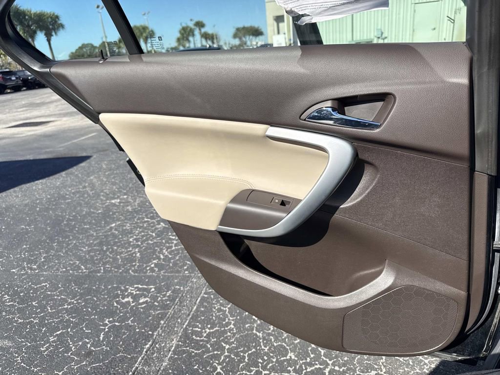 Used 2015 Buick Regal image 13