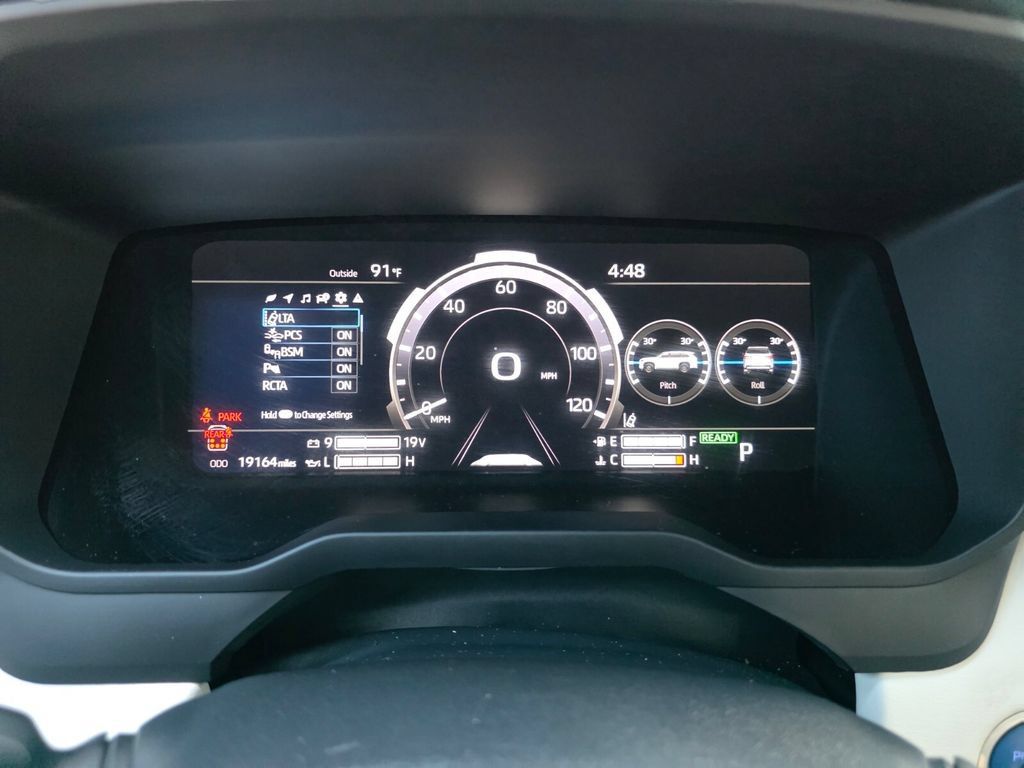 Used 2024 Toyota Sequoia Capstone AWD/4WD image 34