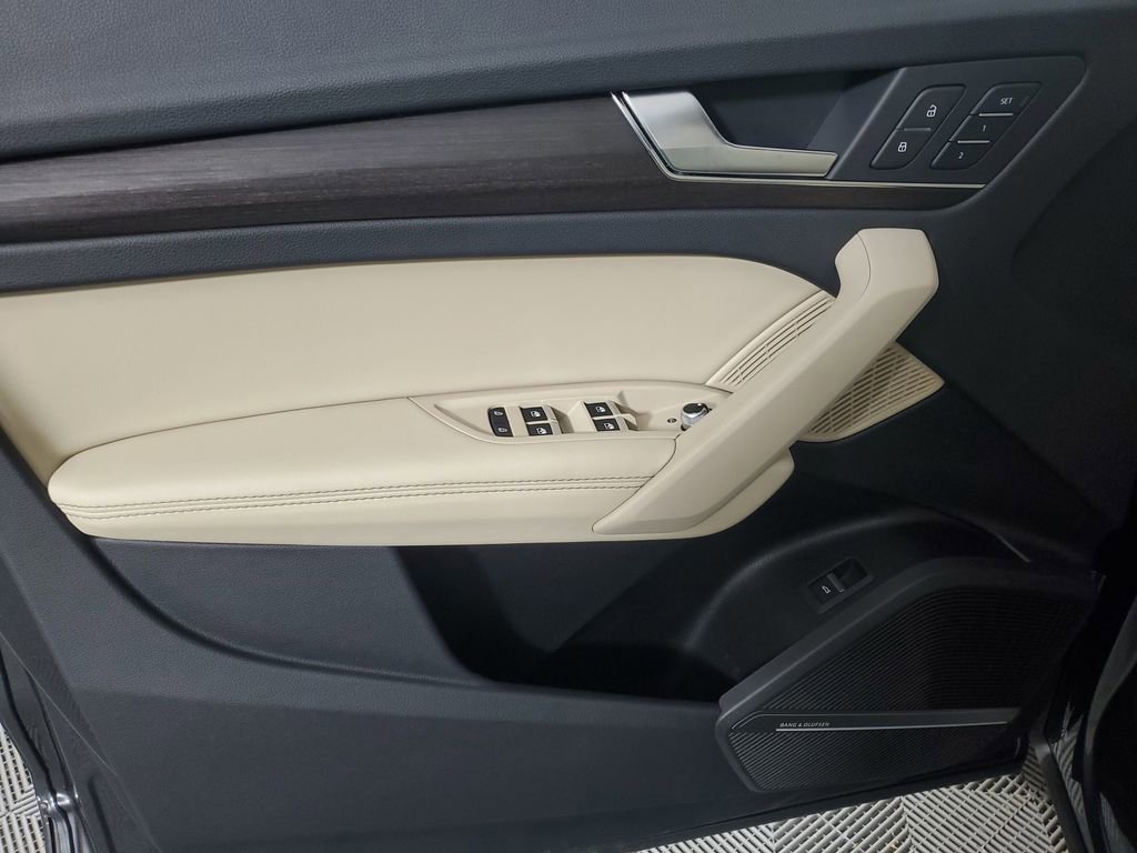 Used 2025 Audi Q5 2.0T Premium Plus AWD/4WD image 19